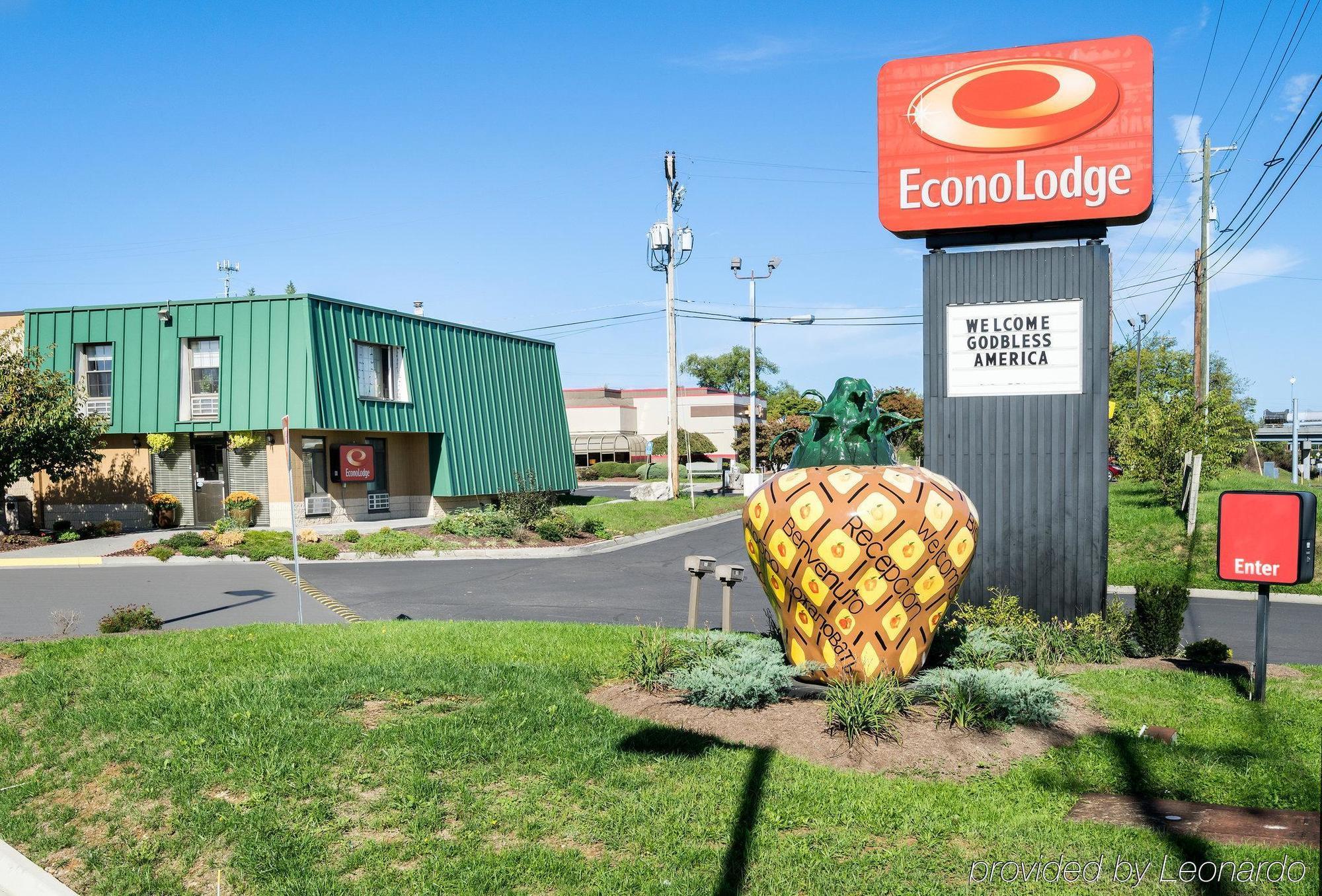 Days Inn By Wyndham Winchester Esterno foto